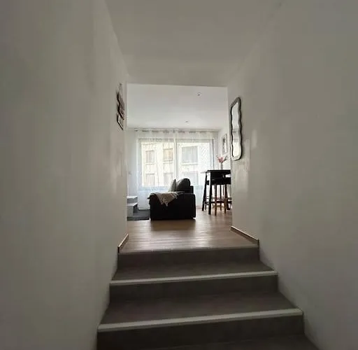 Neuf Equipe Apartment